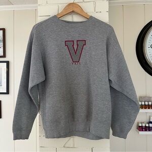 Oura Gray Crewneck Sweater with Ribbed Cuffs